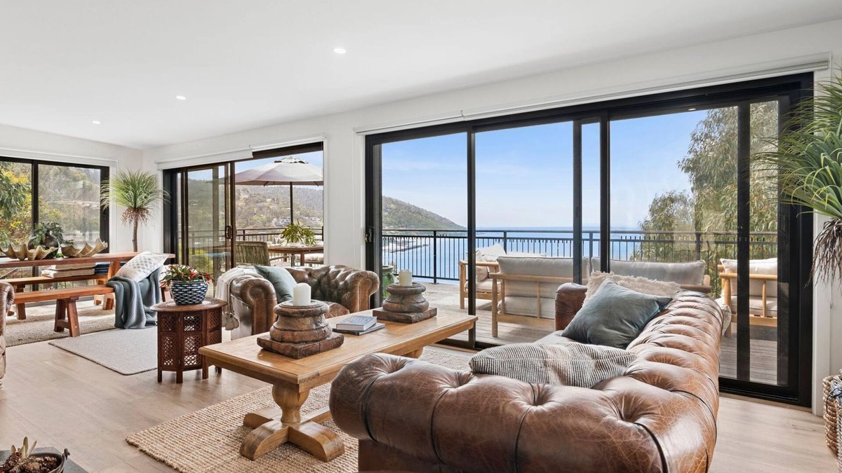 Great Ocean Road House | Omaroo - Oceanfront Escape in Wye River