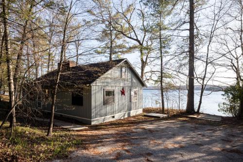 Omena House | Omena Point Paradise Waterfront Sunrise