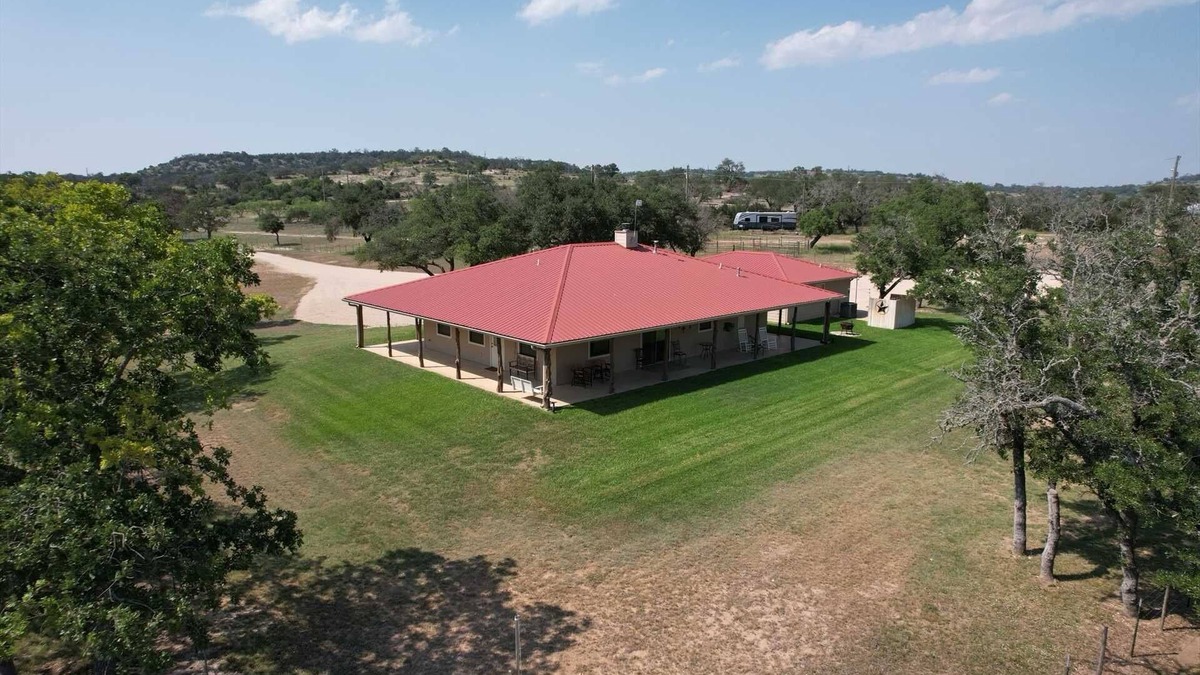 Fredericksburg House | Omie's Ranch Haus in Fredericksburg