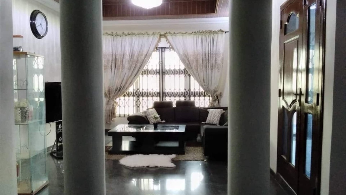 Teshie House | Omo Luxury Home/Long & Short Stayn