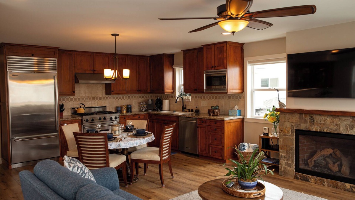 West Newport Condo | On Beach Time - High End, Remodeled, Clean, Great location, Parking Included.