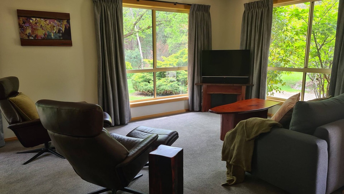 Bright Villa | On beautiful Delany Avenue