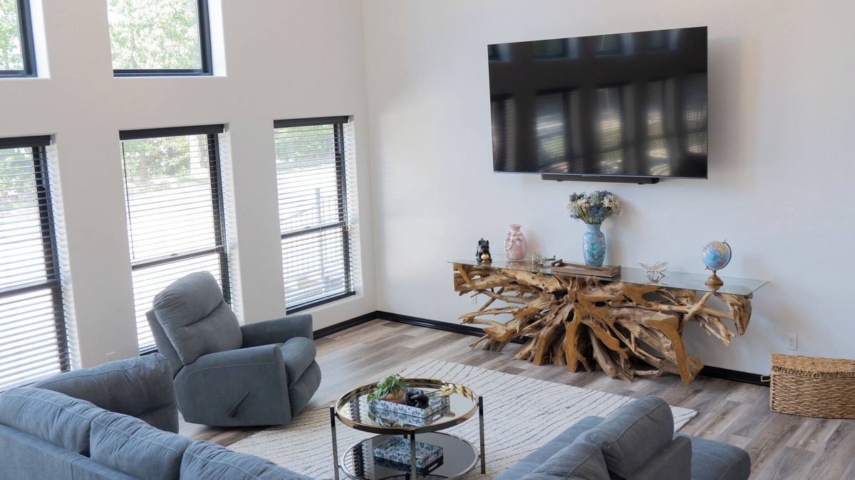 Rogers Apartment | On Beaver Lake! Rogers, AR, NEW Spacious Barndominium With Sweeping Lake Views.