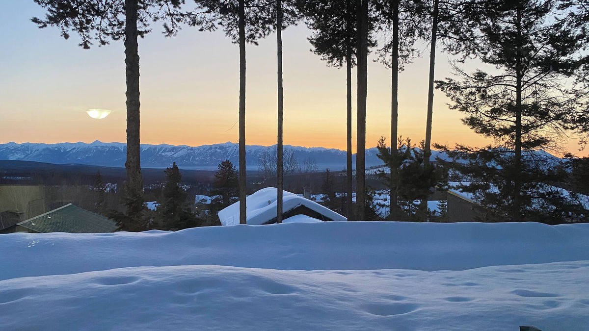 East Kootenay Condo | On Hill Mountain Retreat