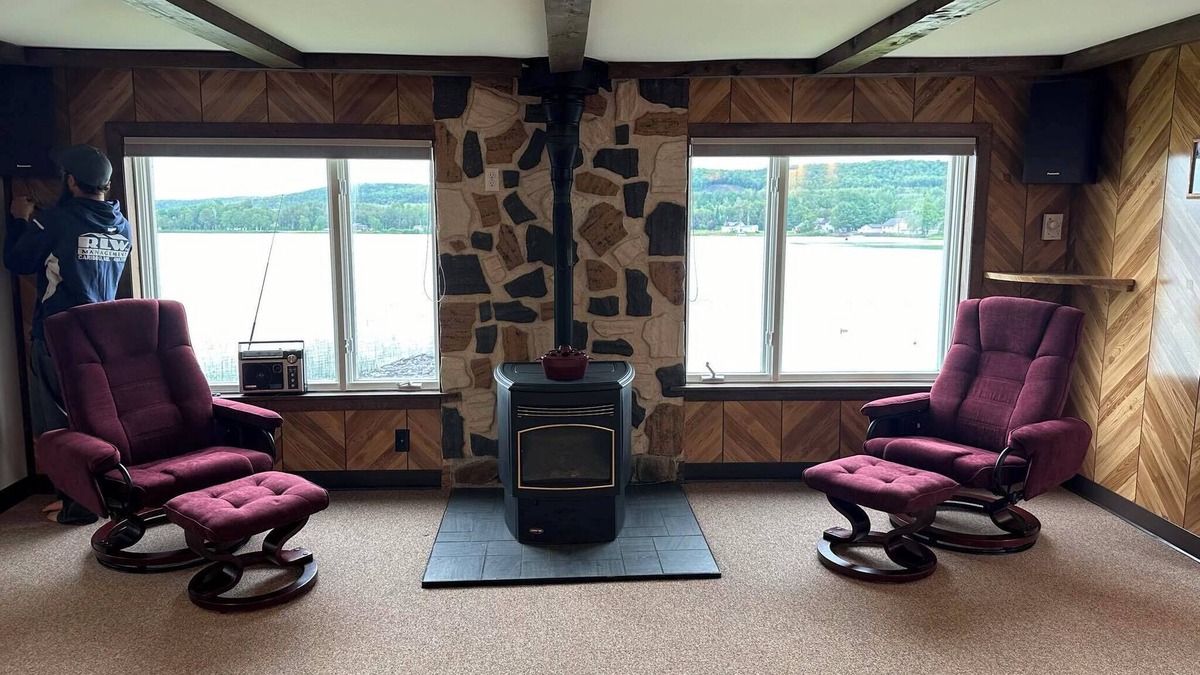 Sinclair House | On Long Lake with Direct Access to Trails-L & R Lakeside Rentals