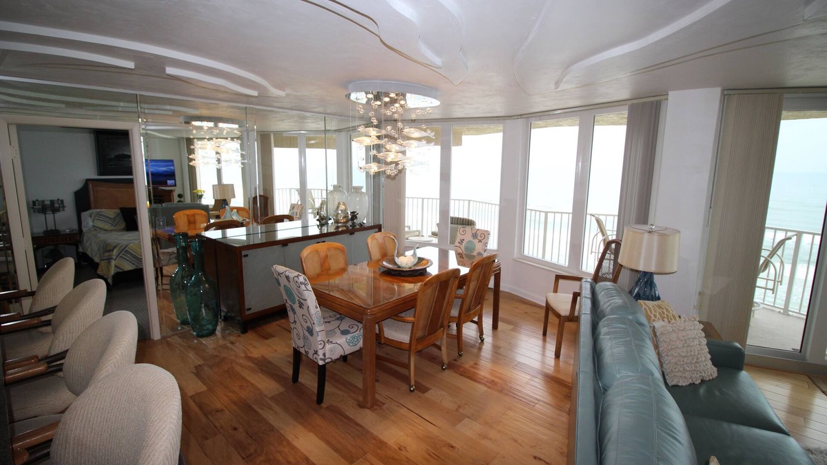 Daytona Beach Shores Condo | On No Drive Beach! Luxury 3 BdRm, 3 Baths, Mst wSpa; Ocean & Riverview Balconies