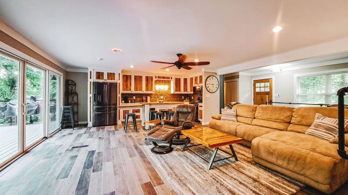 Ocoee House | “On River Time”, your escape to the Ocoee River and Cherokee National Forest.