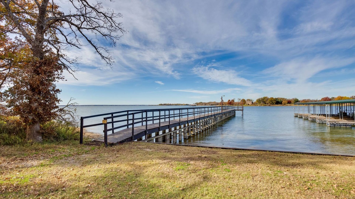 Cayuga Apartment | On-Site Boat Ramp: Pet-Friendly Kerens Studio!