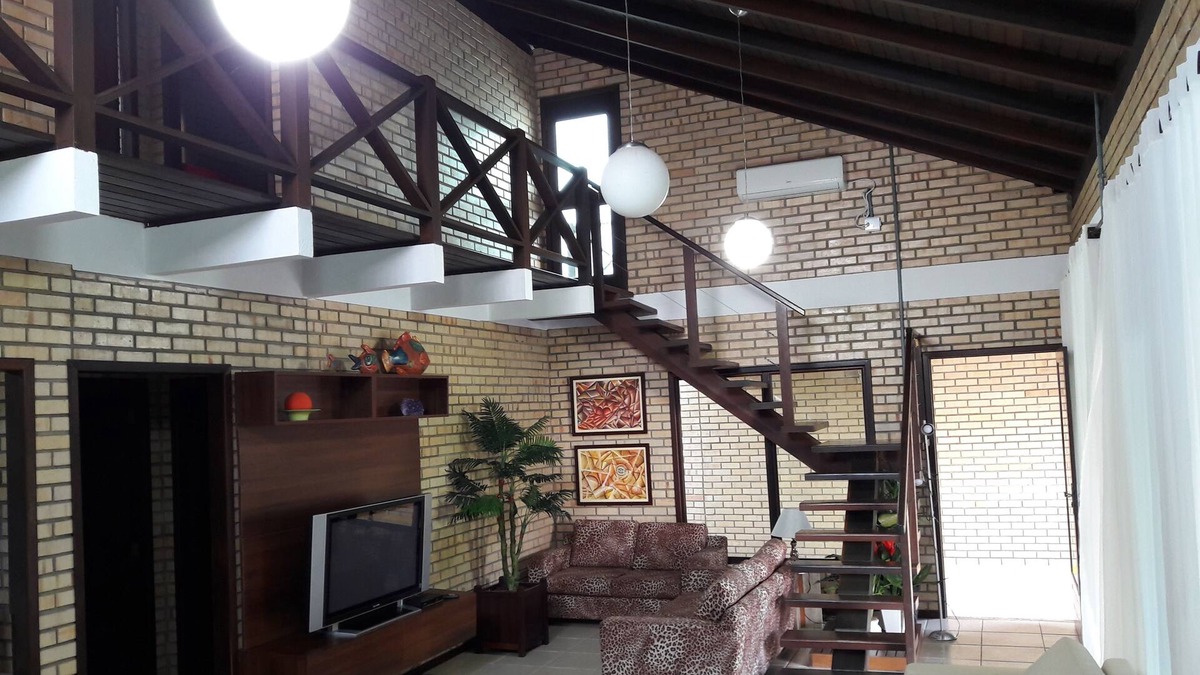 Enseada House | On the beach, 90m from the sea, air conditioning, WIFI, 5 bedrooms