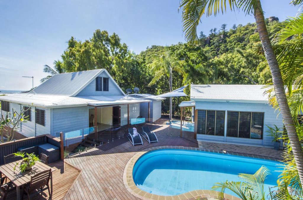 Horseshoe Bay House | On the Beach