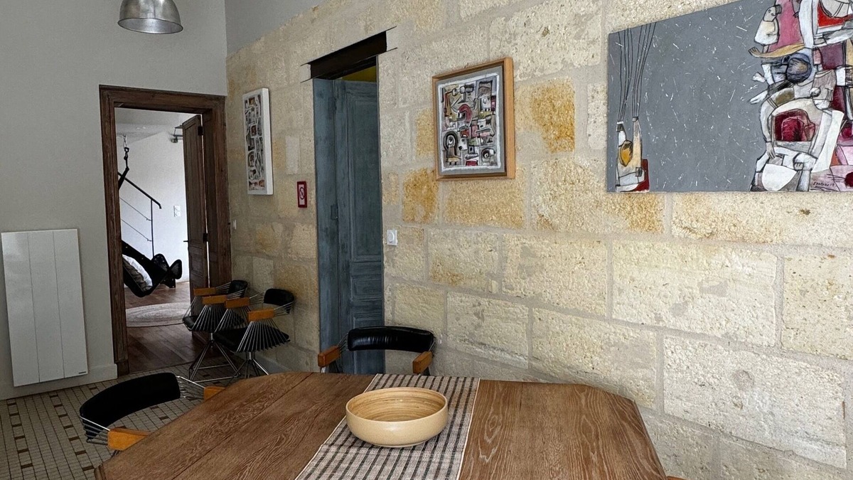 Bourg-sur-Gironde Apartment | On the corniche de la gironde one- or two-bedroom apartment