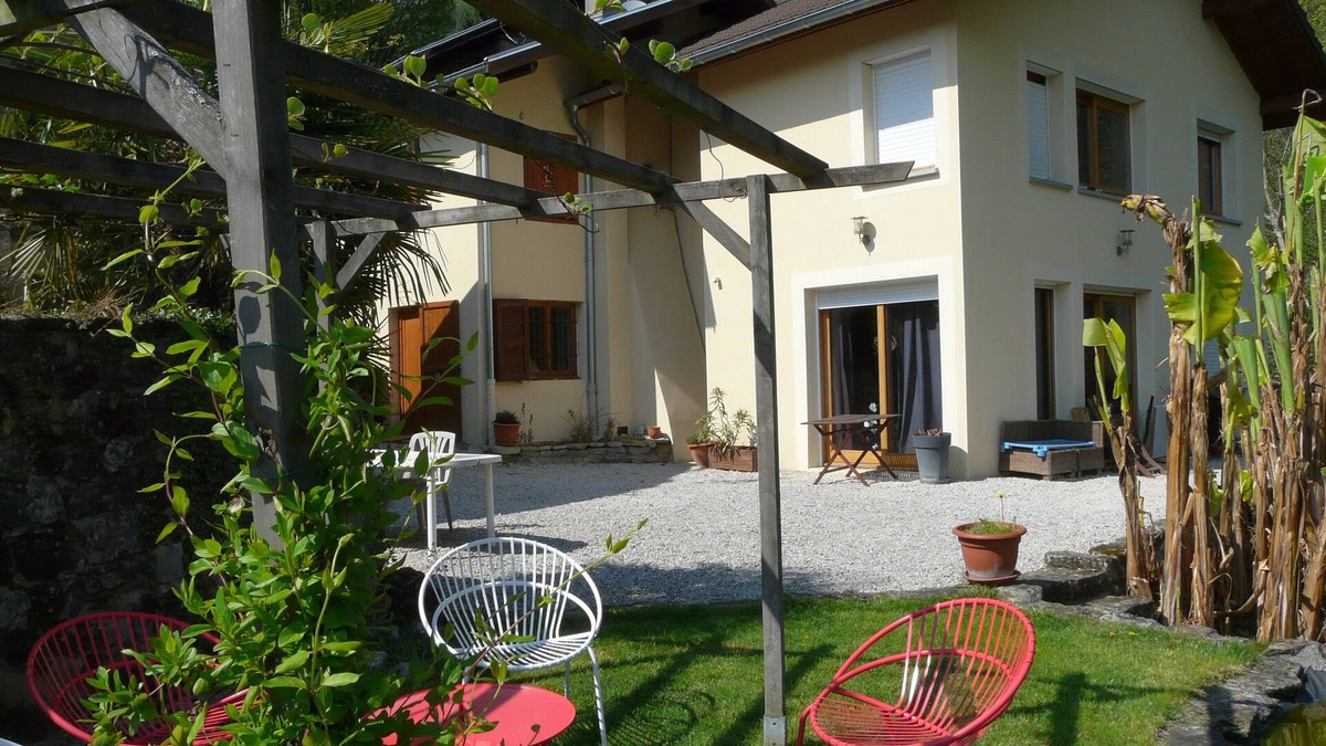 Voreppe House | On the heights of Voreppe, separate studio in a house, hiking, skiing