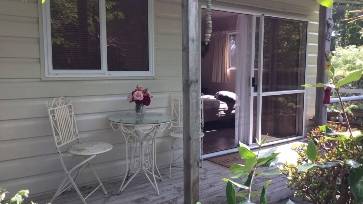 Hawera Cottage | On the out skirts of Hawera