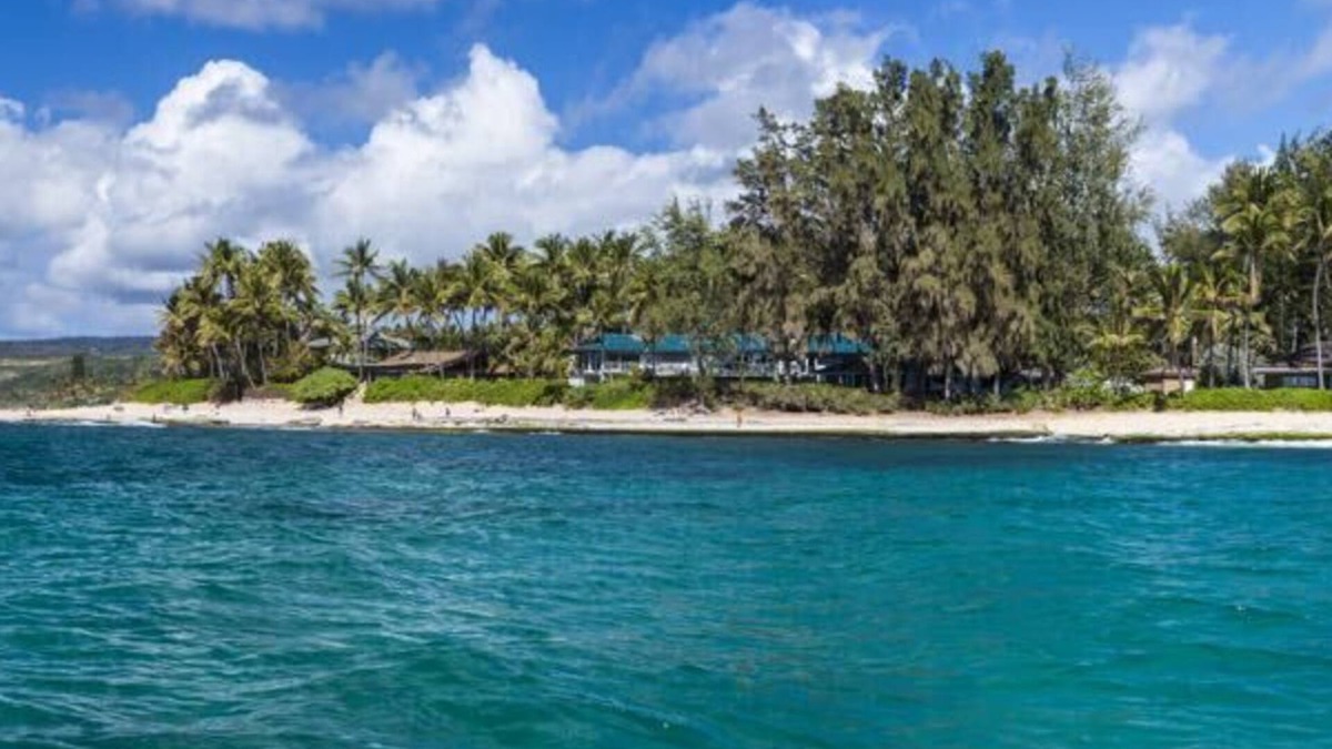 Haleiwa House | On the Ocean ~ Beautiful Home On Secluded Beach
