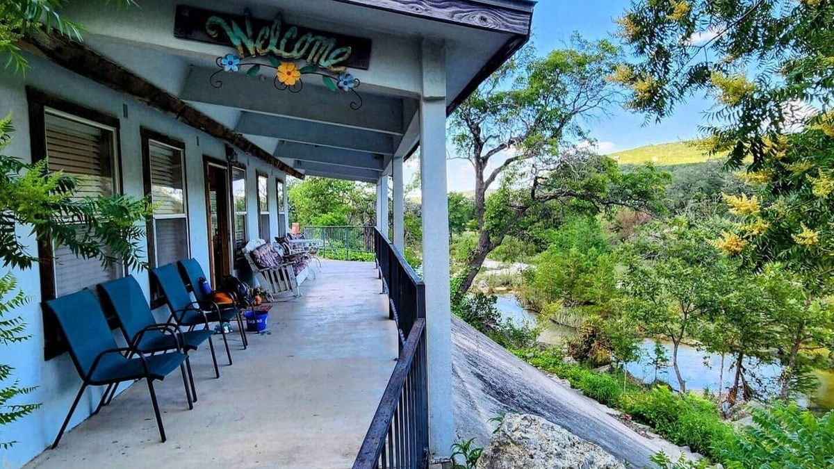 Leakey House | On the river Frio Family Getaway
