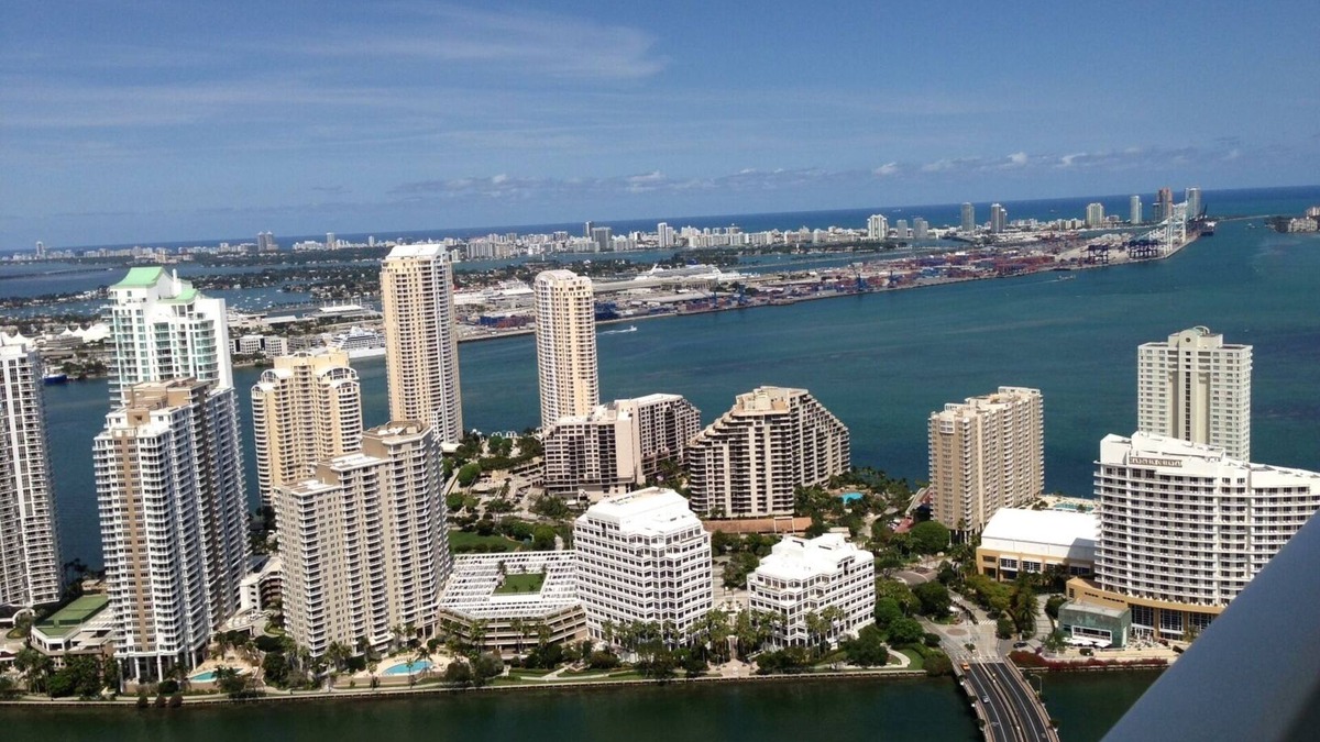Brickell Apartment | On the Top of The World at Brickell