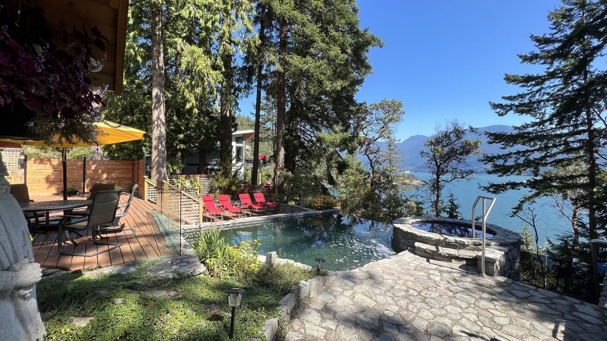 Bowen Island House | On the Water, in the Woods, a Red Cedar Log Cabin