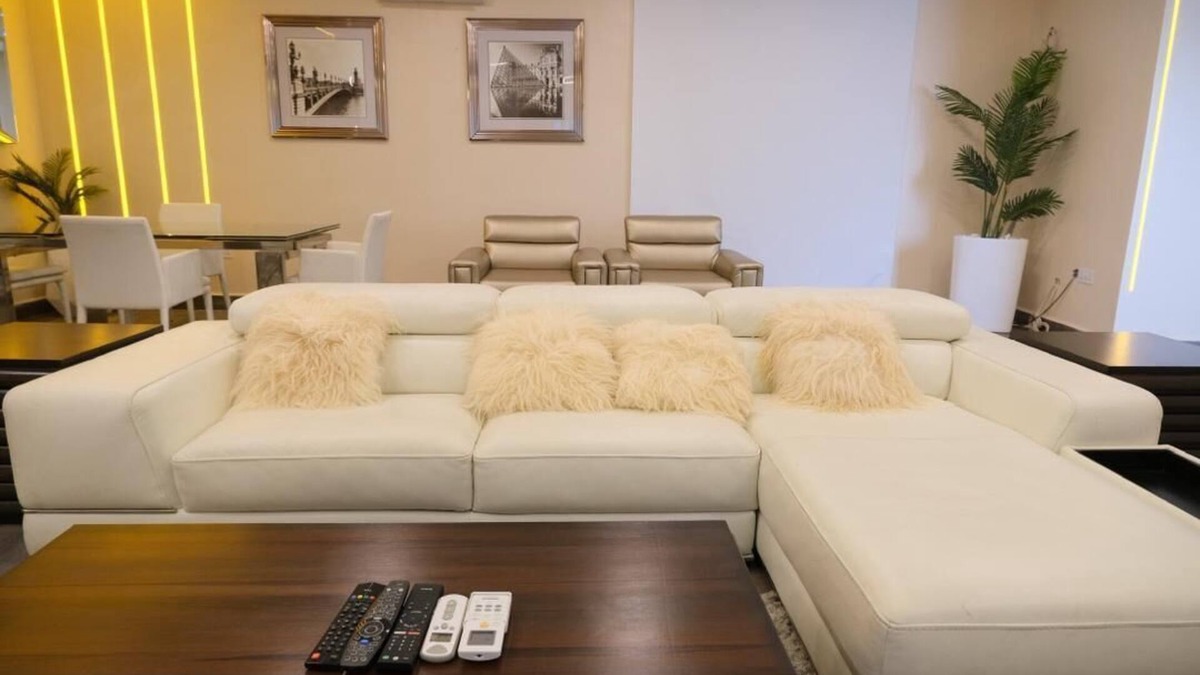 Lekki Phase 1 Apartment | ONA APARTMENT.n Elegance in warm embrace with luxury, your comfort our pleasure
