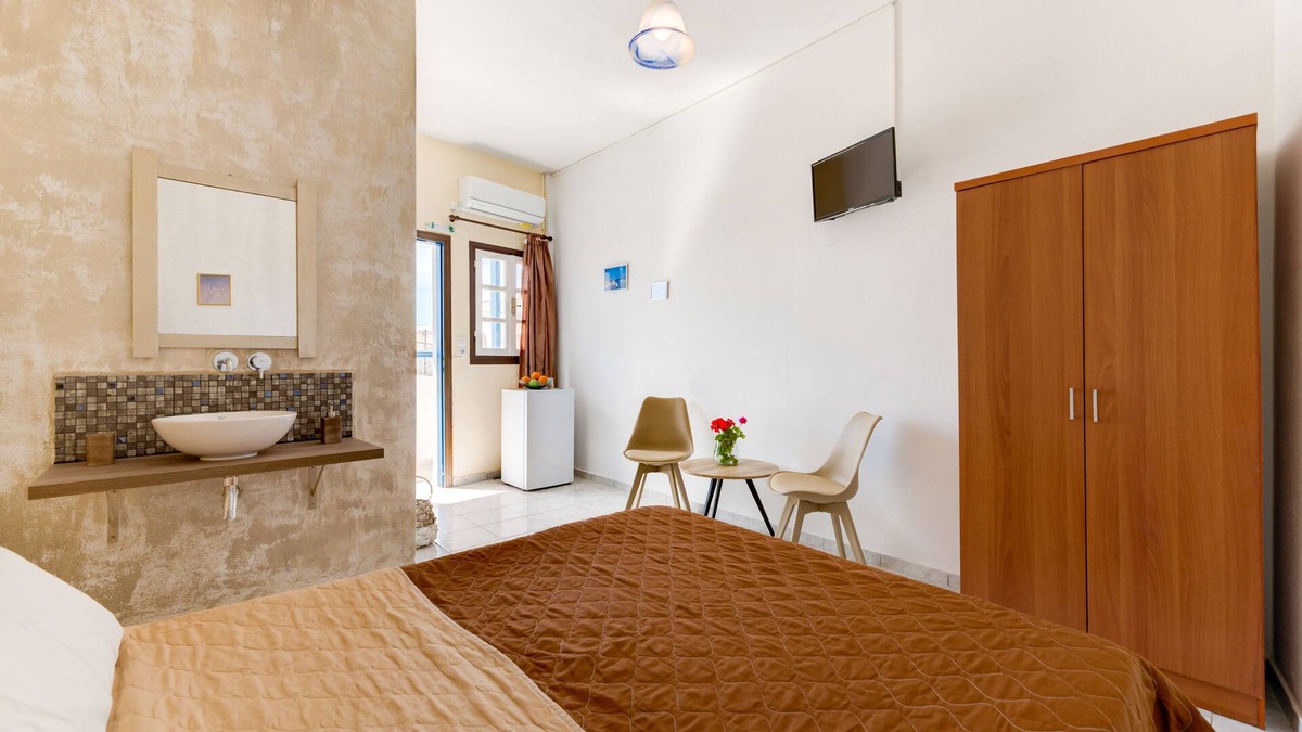 Perissa Hotel | Onar Superior Double.Room