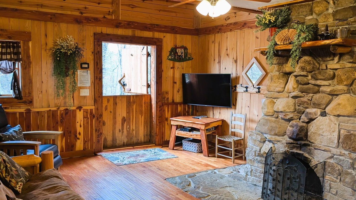 Bruno Cabin | Once a Blacksmith shop, now a 3-bedroom cabin beauty in the heart of the Ozarks