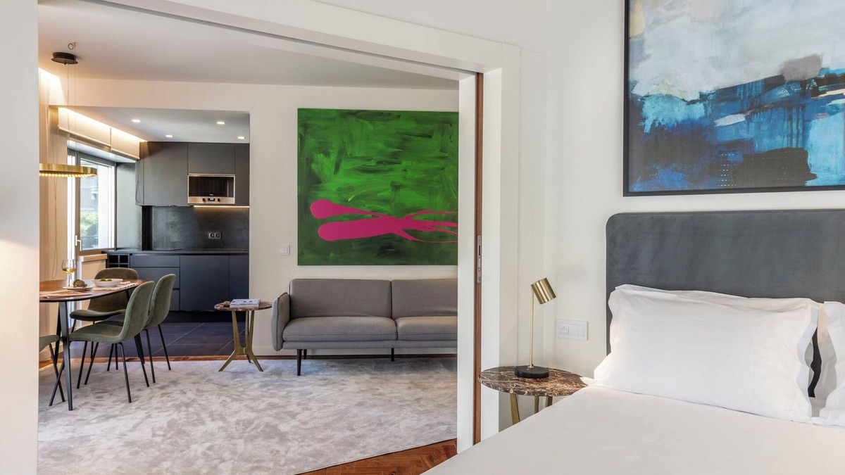 Sao Sebastiao da Pedreira House | One-BDR Avenida Novas – Sophisticated Comfort in Prime Lisbon