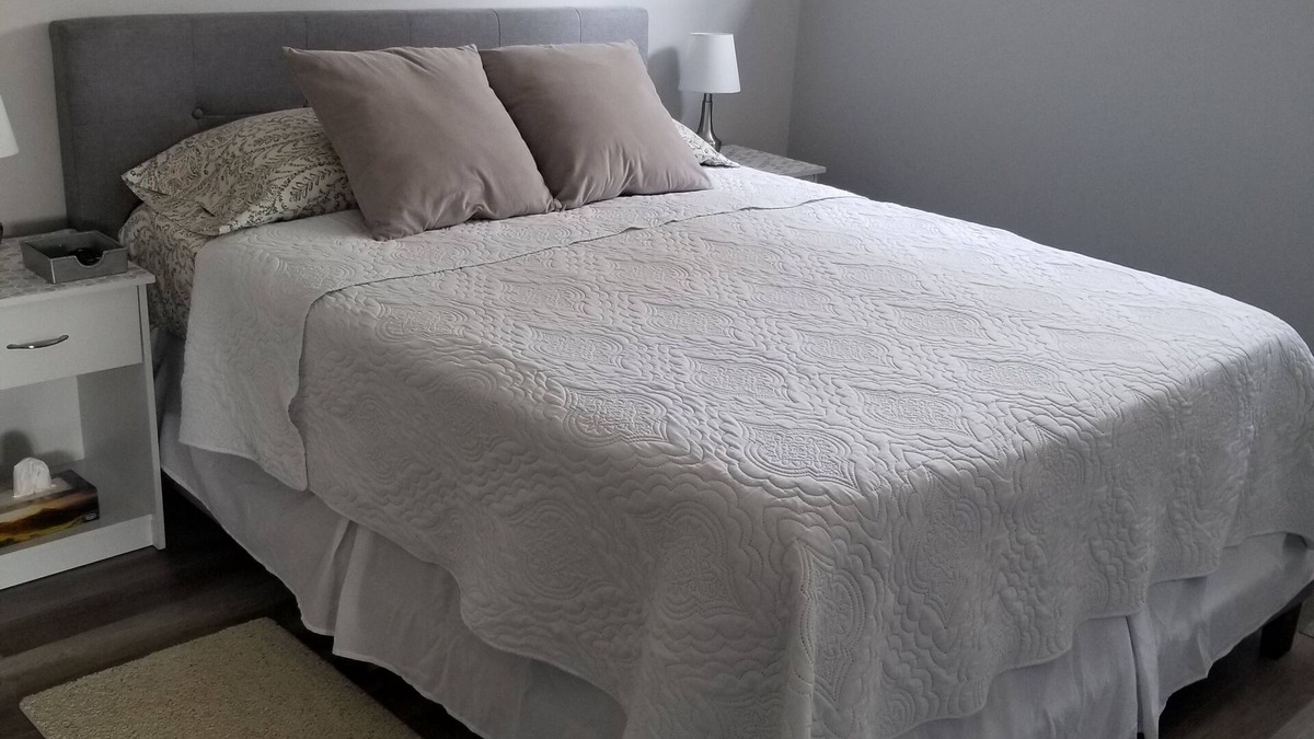 Moncton Apartment | One bed apt w/private bathroom (1) free charge (1) car parking.