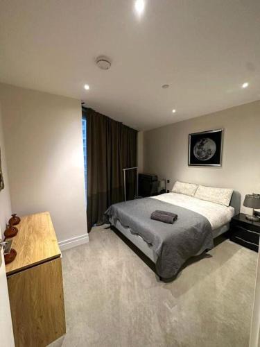 Nine Elms Apartment | One Bed Flat in Vauxhall