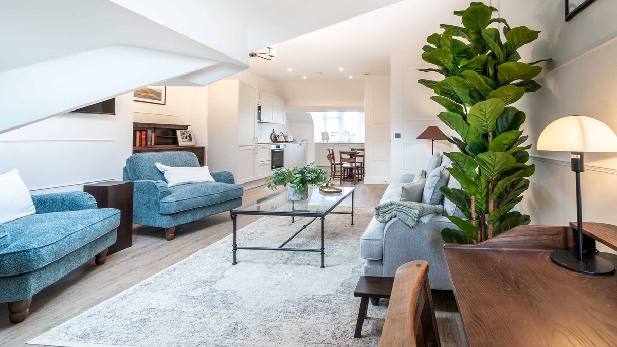 Hoylake Apartment | One Bed Luxury Hoylake Penthouse