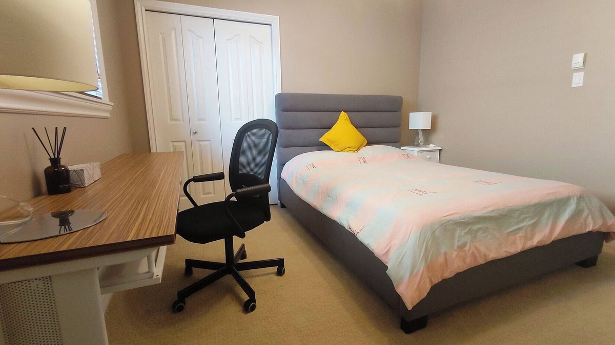 Richmond House | One bedroom and one bathroom with independent entrance, free Wi-fi, free parking