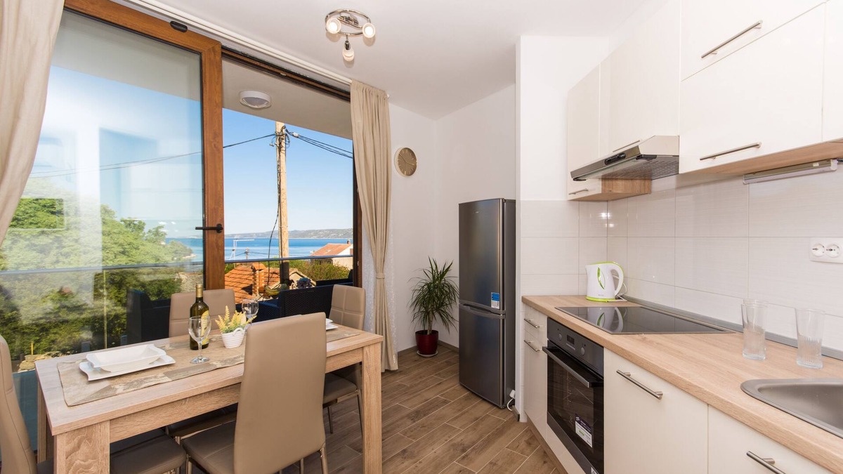 Veliki Drvenik Apartment | One bedroom apartment with terrace and sea view Drvenik Veliki, Drvenik (A-16377-d)