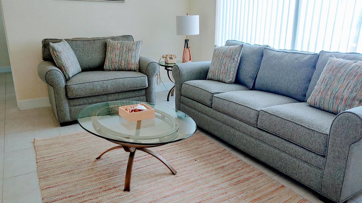 Hillsboro Beach Apartment | One Bedroom Apartment #215