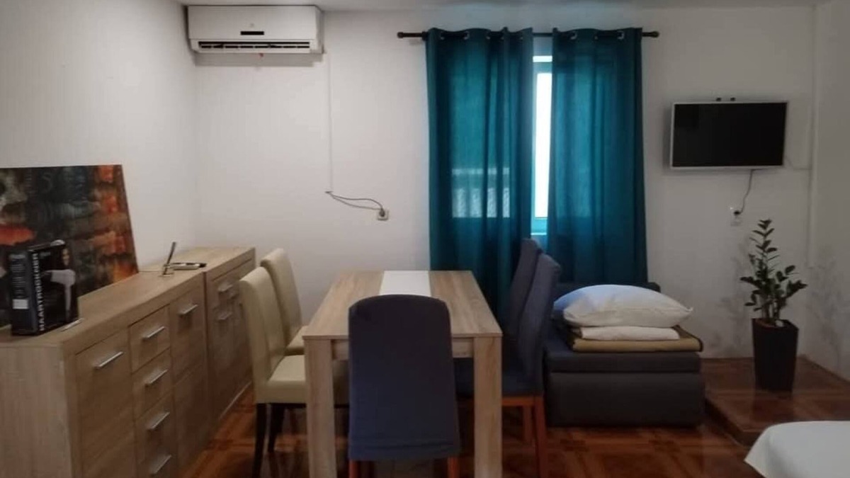 Gornji Karin Apartment | One bedroom apartment with air-conditioning Gornji Karin, Novigrad (A-21514-c)