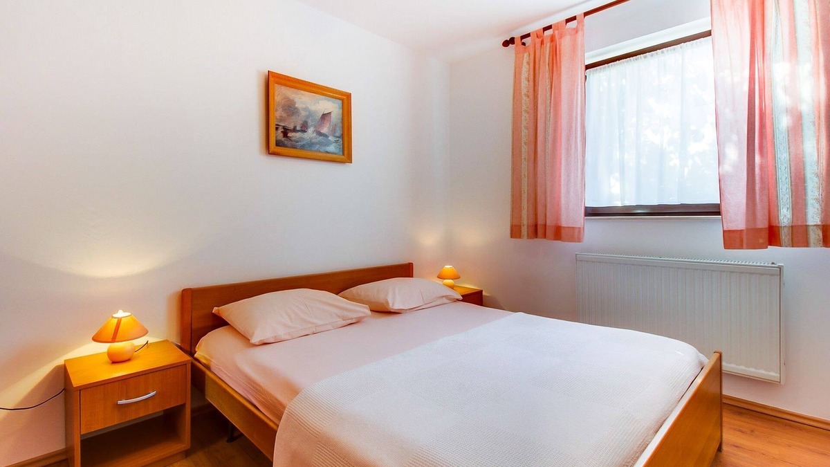 Cove Murtar Apartment | One bedroom apartment with terrace Mali Lošinj, Lošinj (A-376-b)