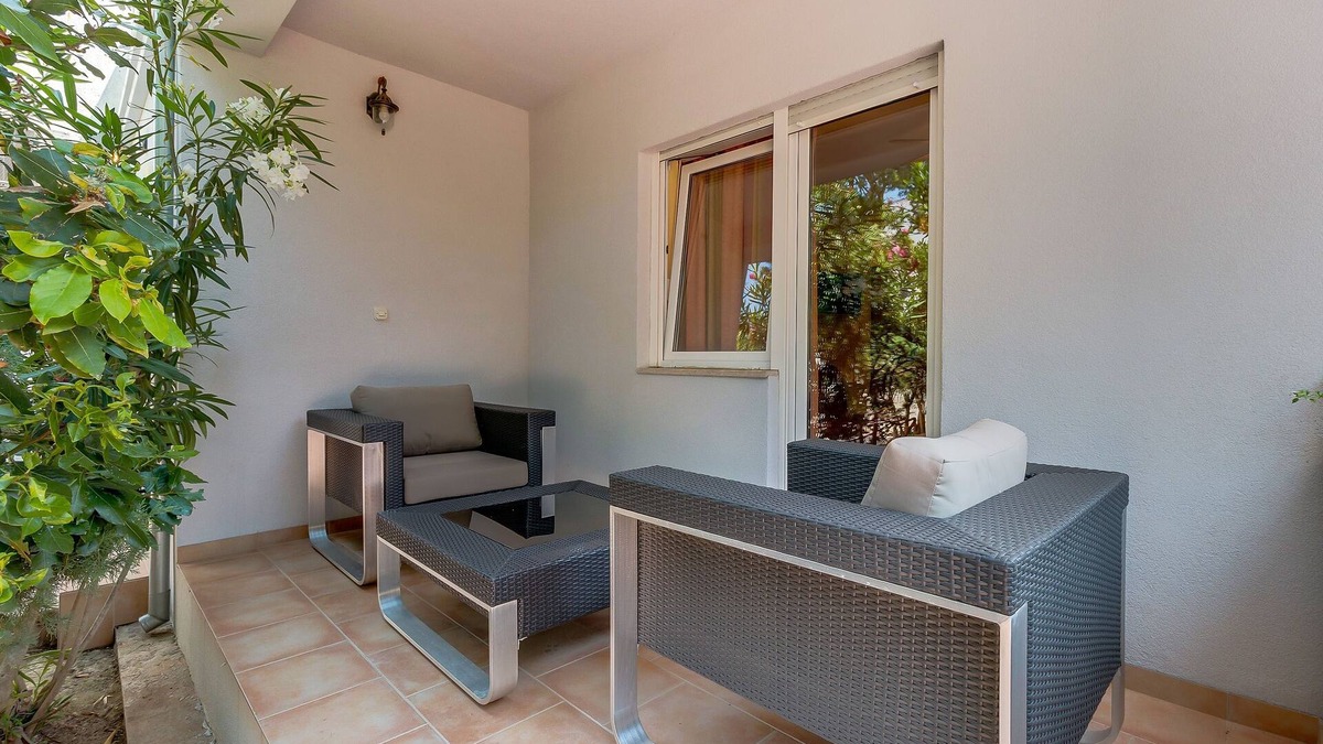 Cove Murtar Apartment | One bedroom apartment with terrace Mali Lošinj, Lošinj (A-3441-b)