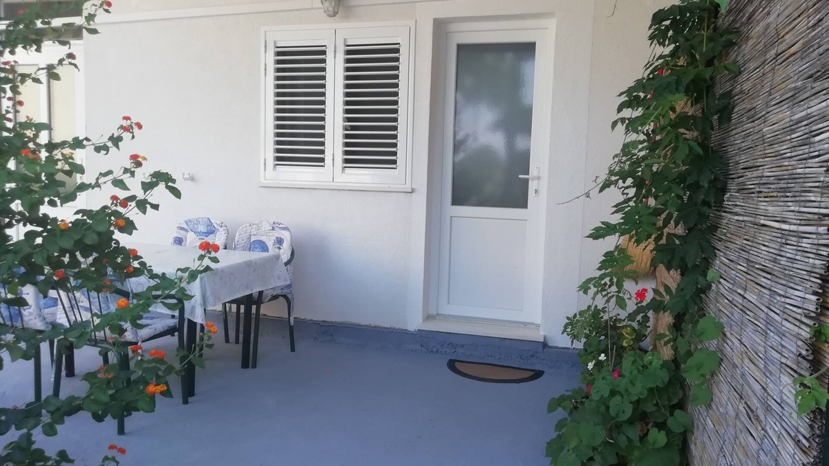 Kobas Apartment | One bedroom apartment with terrace and sea view Cove Saplunara, Mljet (A-4896-b)