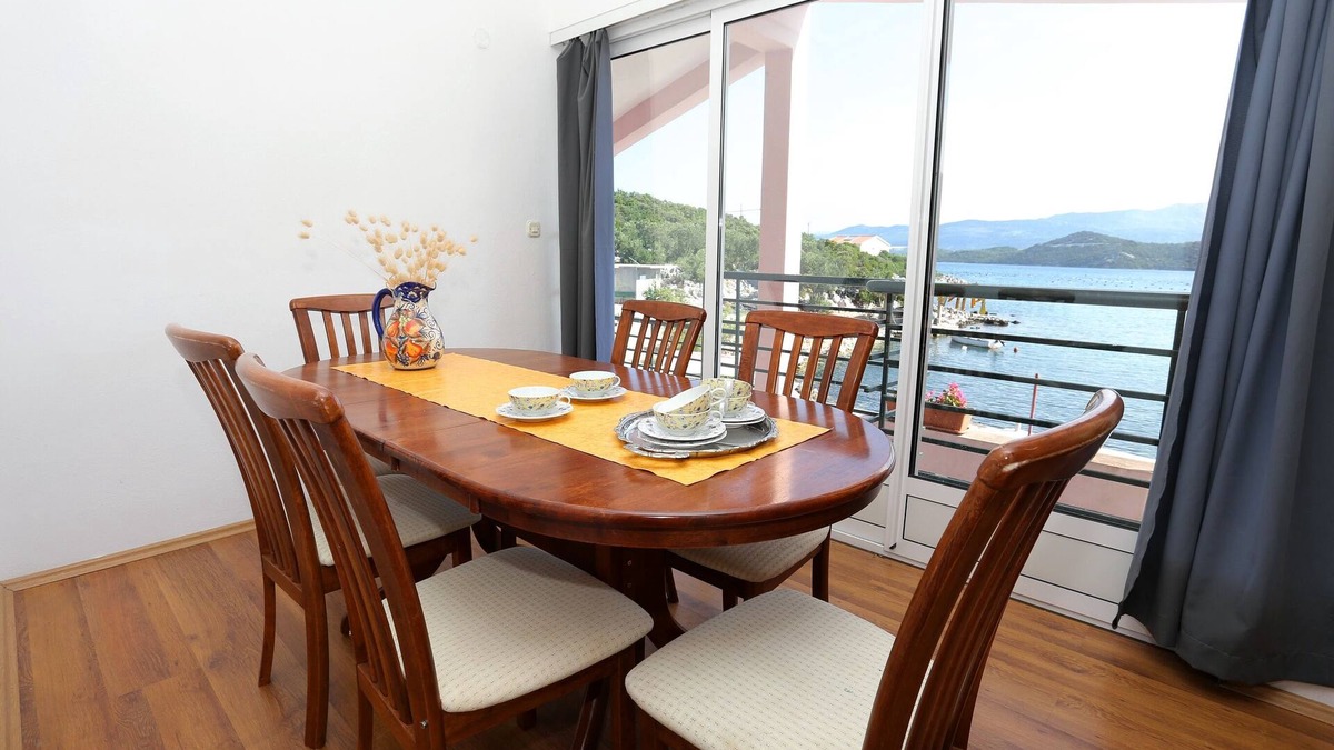 Putnikovic Apartment | One bedroom apartment near beach Žuronja, Pelješac (A-10123-b)