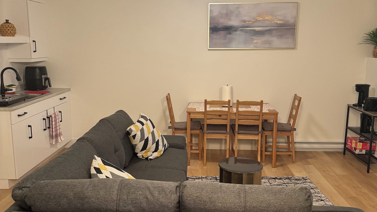 Riverview House | One bedroom apartment in Riverview