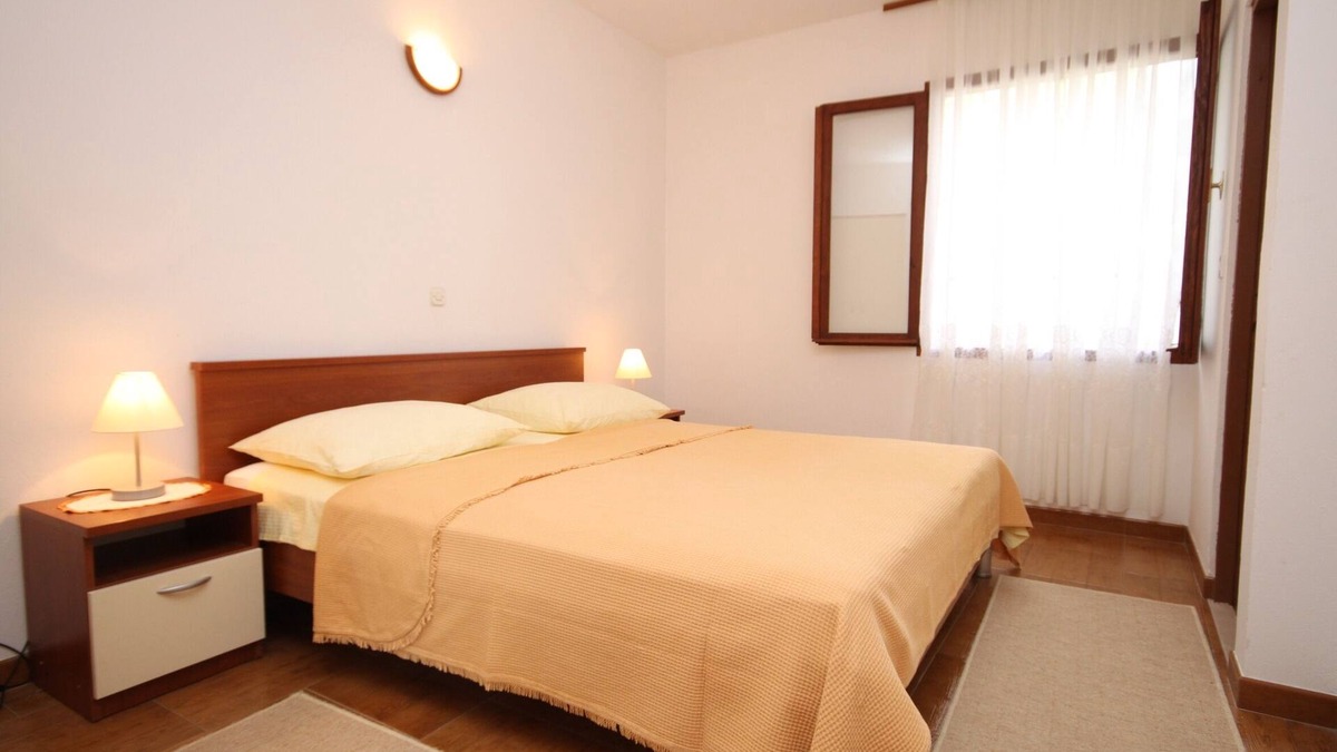 Baska Voda Apartment | One bedroom apartment with air-conditioning Baška Voda, Makarska (A-2609-b)