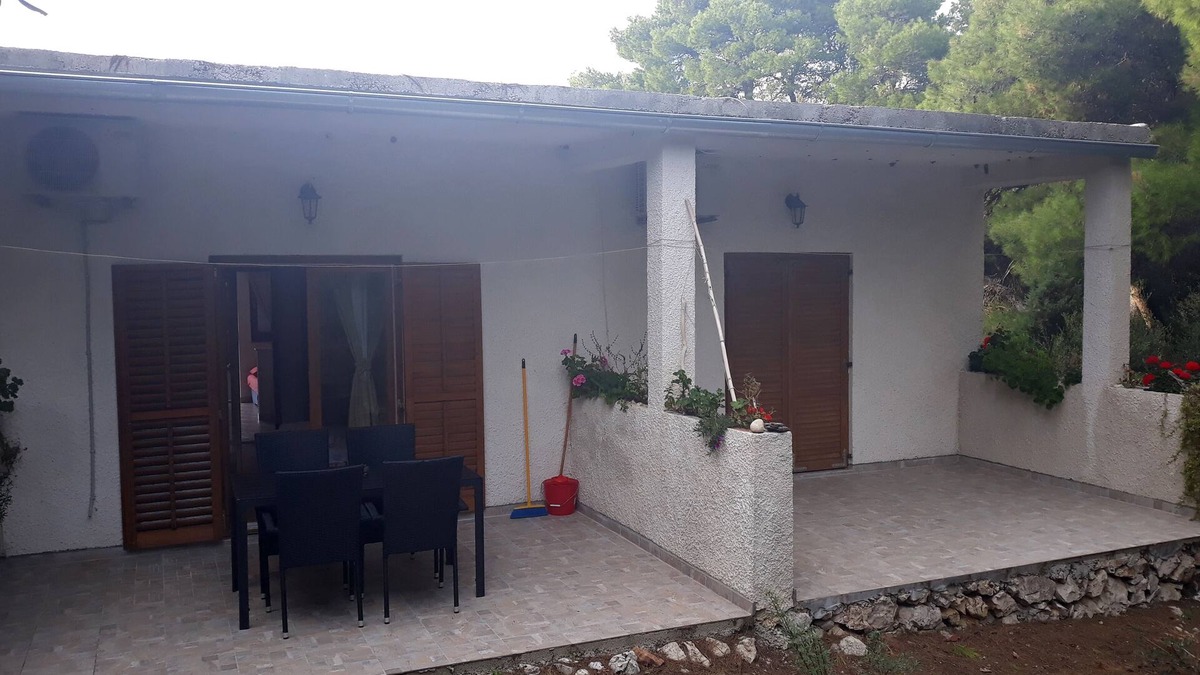 Kobas Apartment | One bedroom apartment with terrace Cove Blaca, Mljet (A-10416-b)