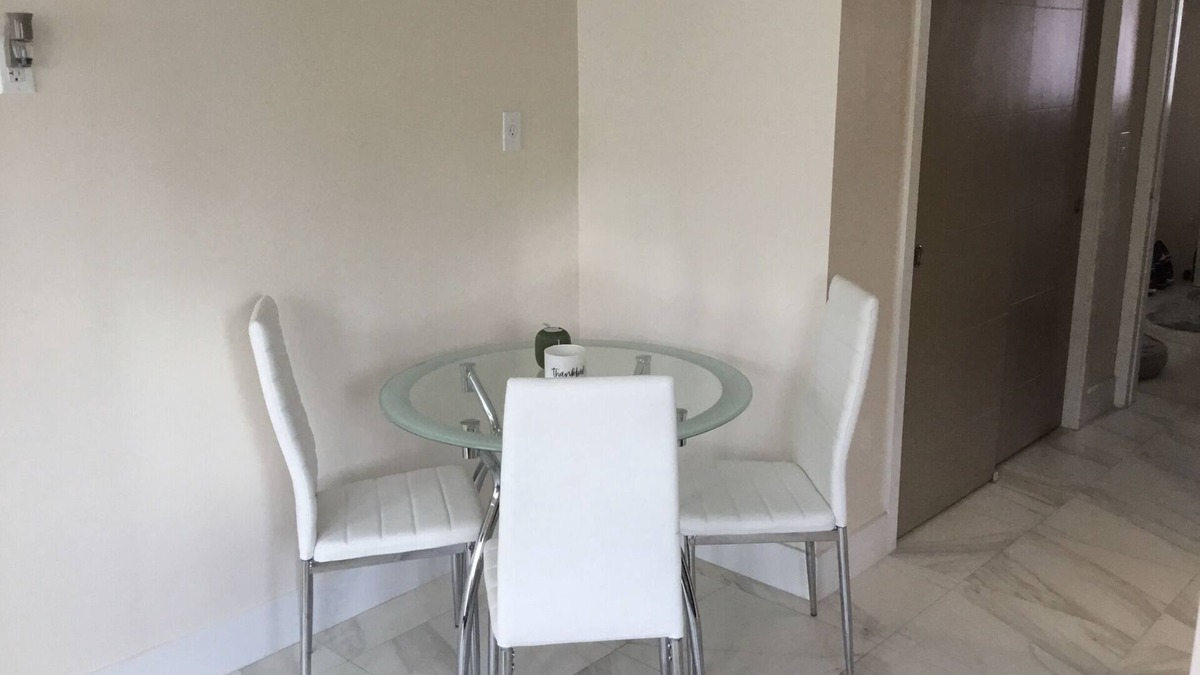 Hialeah Apartment | One bedroom apartment fully modern remodeled/fully furnished