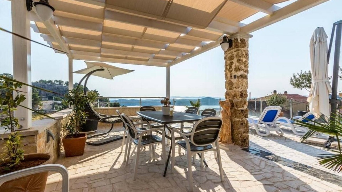 Meterize Apartment | One bedroom apartment with terrace and sea view Šibenik (A-22457-b)