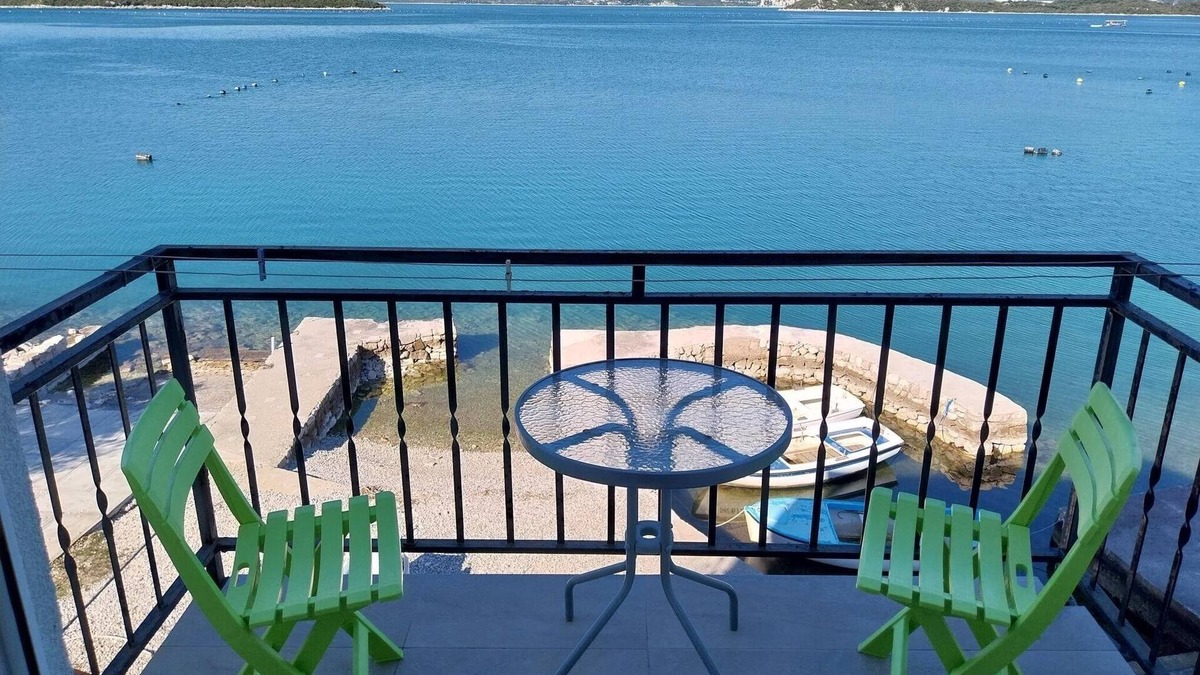 Peljesac peninsula Apartment | One bedroom apartment near beach Cove Pještata, Pelješac (A-24021-b)