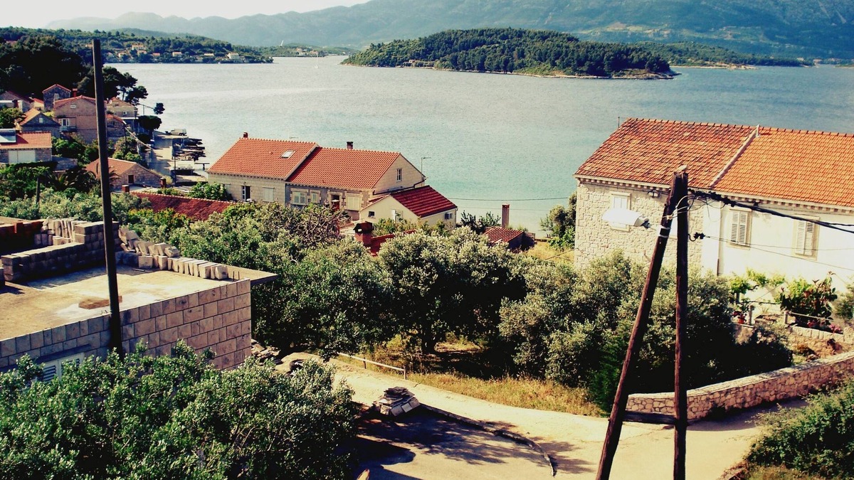 Vela Glavica Apartment | One bedroom apartment with balcony and sea view Lumbarda, Korčula (A-12839-a)