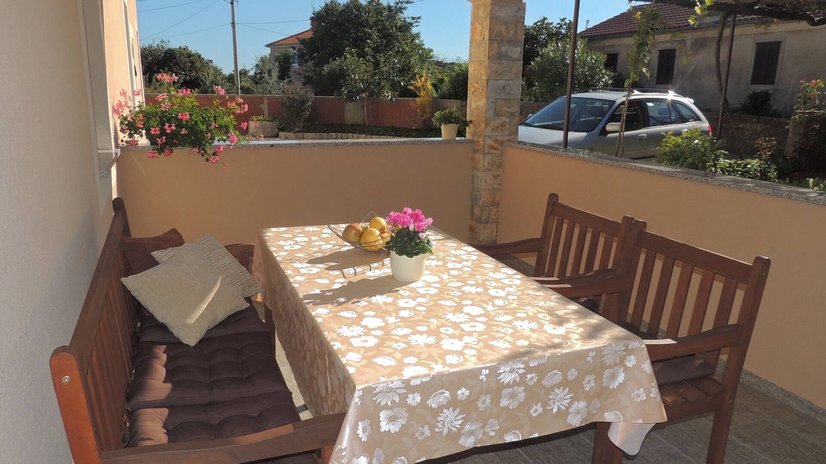 Gabonjin Apartment | One bedroom apartment with terrace Gabonjin, Krk (A-20351-b)