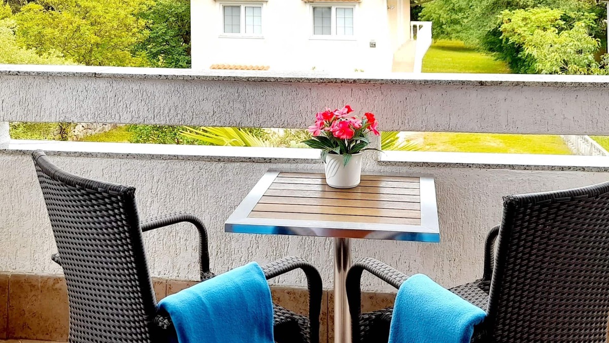 Sveti Anton Apartment | One bedroom apartment with terrace Sveti Anton, Krk (A-5288-c)