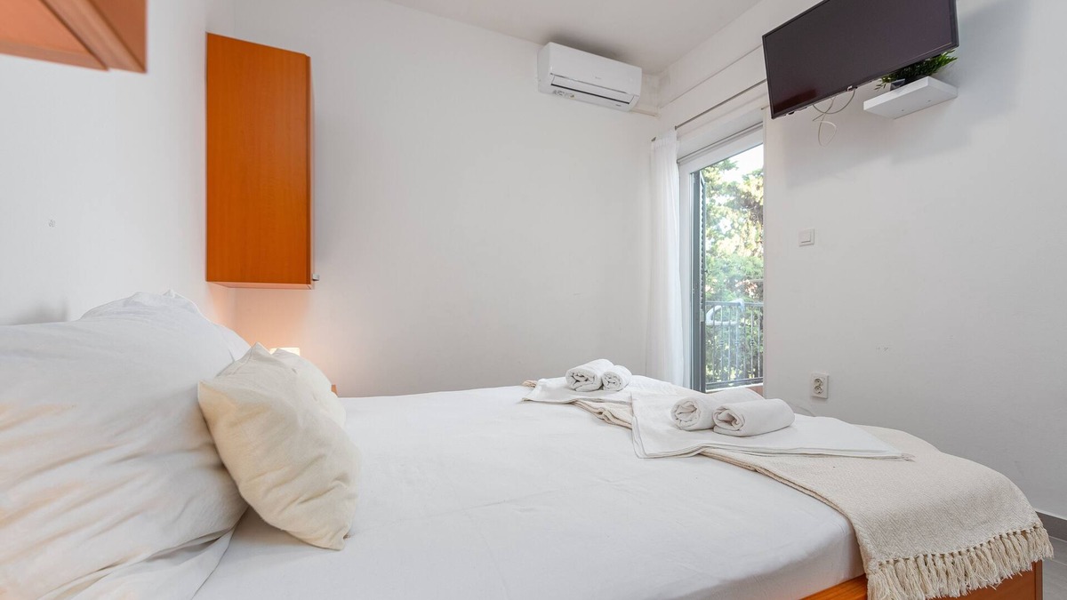 Novalja Apartment | One bedroom apartment near beach Stara Novalja, Pag (A-9710-a)