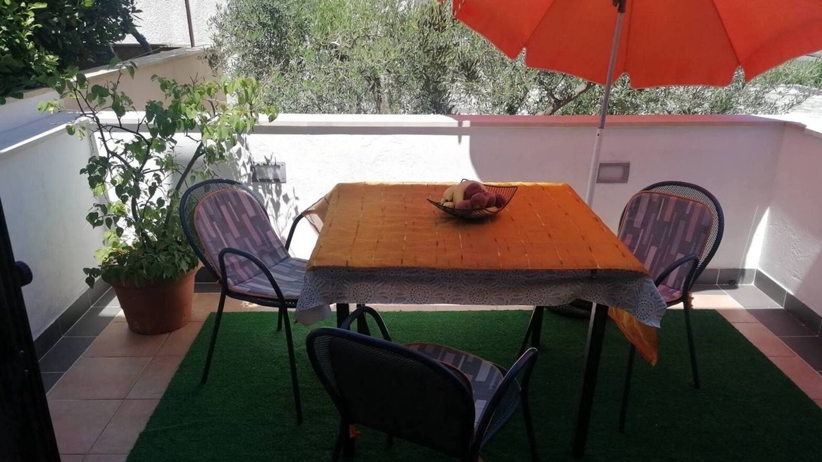 Dajla Apartment | One bedroom apartment with terrace Dajla, Novigrad (A-6935-a)