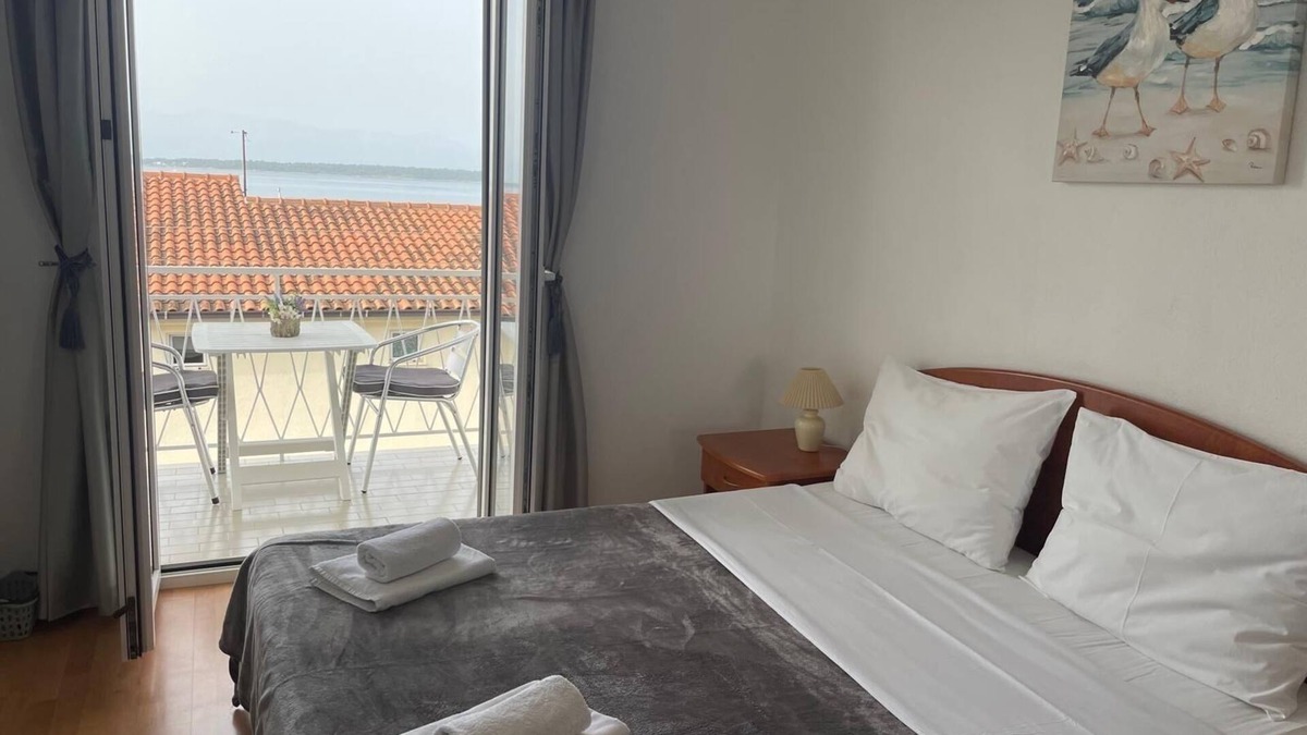 Blato Apartment | One bedroom apartment with balcony and sea view Živogošće - Blato, Makarska (A-22253-a)