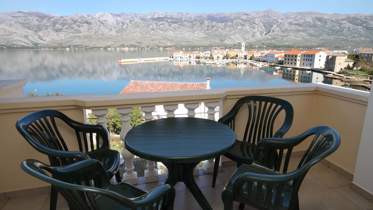 Vinjerac Apartment | One bedroom apartment with terrace and sea view Vinjerac, Zadar (A-3248-d)