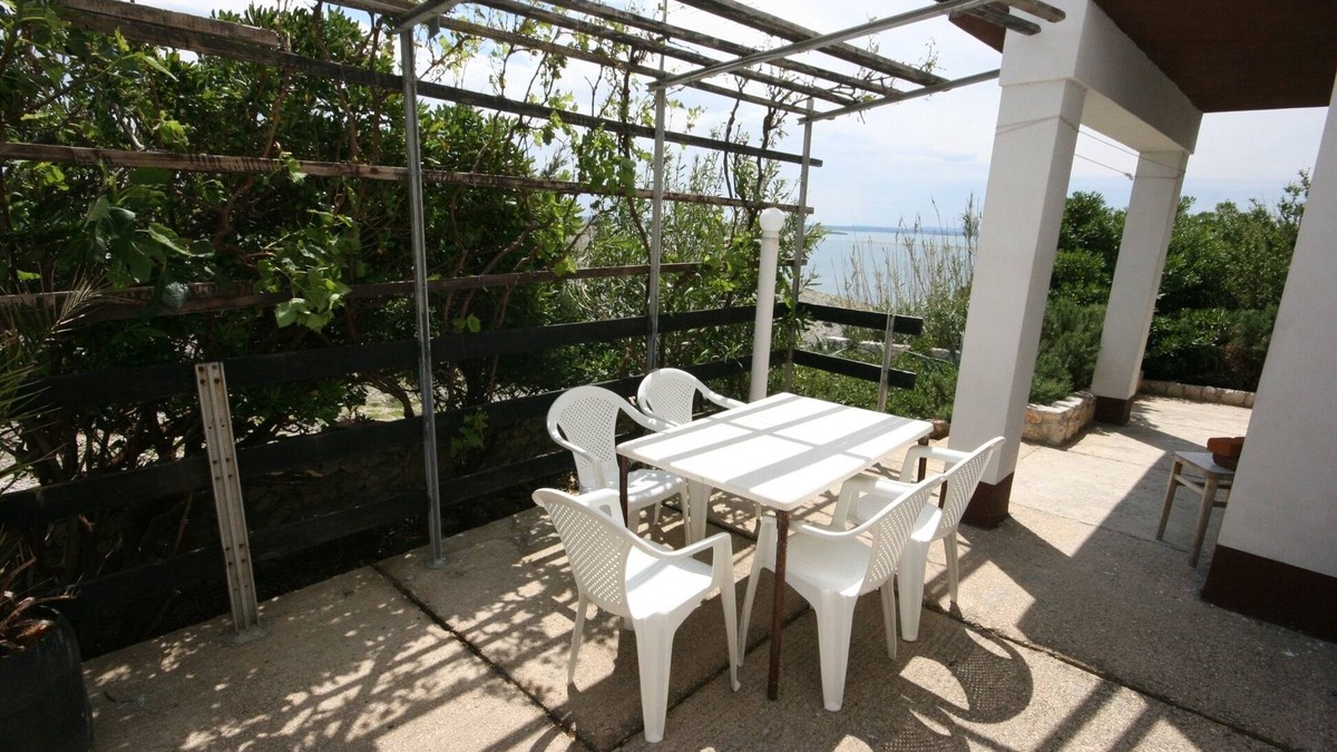 Smokvica Apartment | One bedroom apartment with terrace and sea view Cove Smokvica, Pag (A-6314-a)